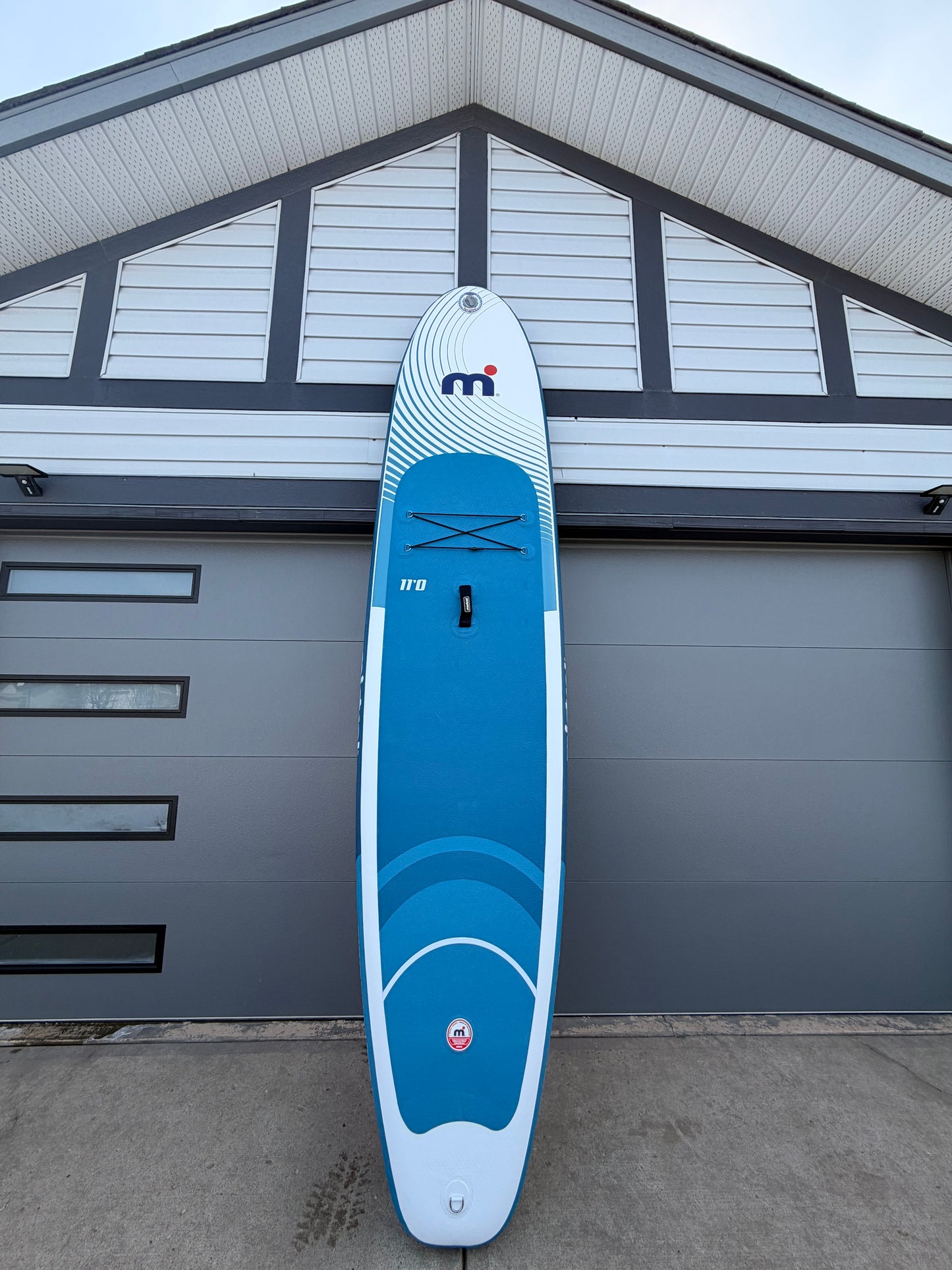 11' Inflatable Paddle Board